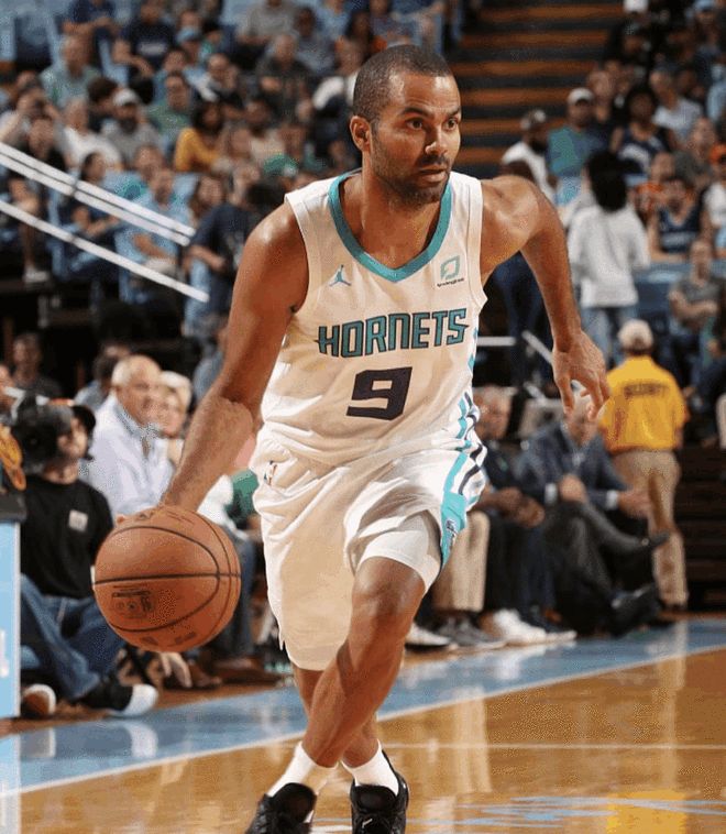 关于风云突变洛杉矶快船转会期手感冰凉；法国杯版图或变；球迷炸锅；训练强度明显提升的信息